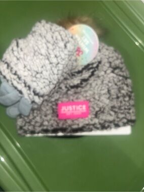 Justice Beanie and Gloves Set